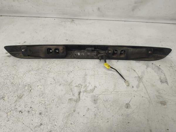 MOULURE HAYON AVEC POIGNEE FORD - Vue 3